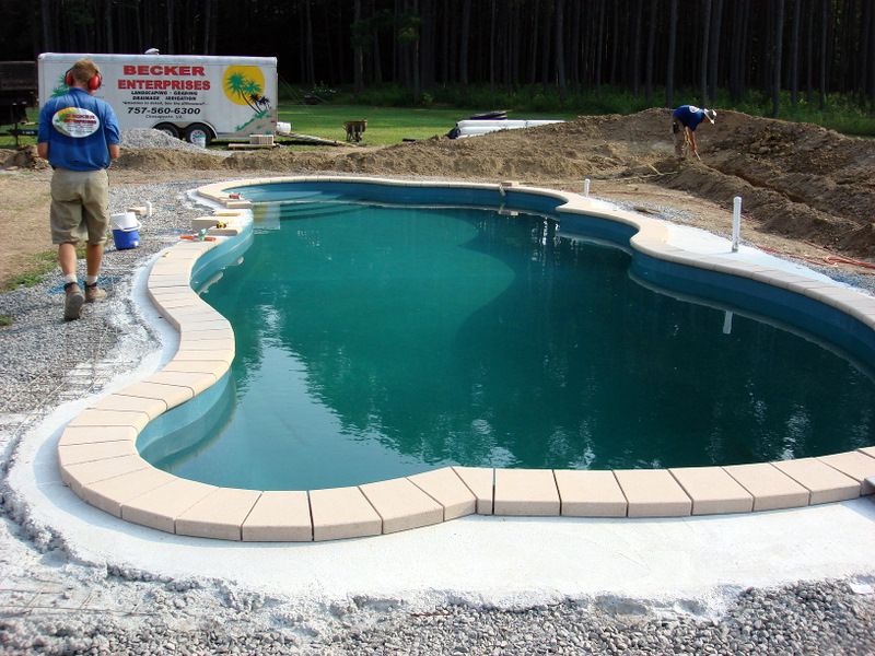 never ending swimming pool